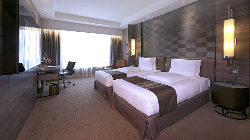 Hotel Ramada Plaza By Wyndham Melaka Extérieur photo