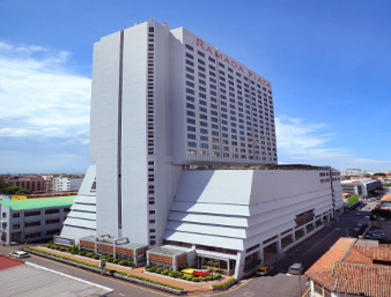 Hotel Ramada Plaza By Wyndham Melaka Extérieur photo