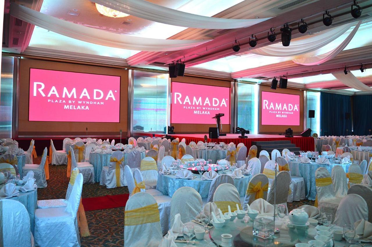 Hotel Ramada Plaza By Wyndham Melaka Extérieur photo